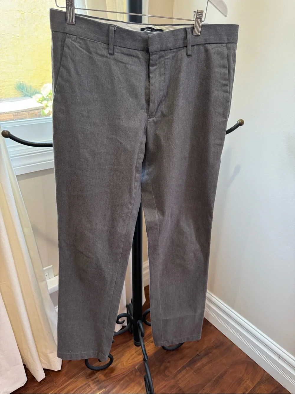 Banana Republic Men's Gray Chino Pants Aiden Slim Fit Size 33x34